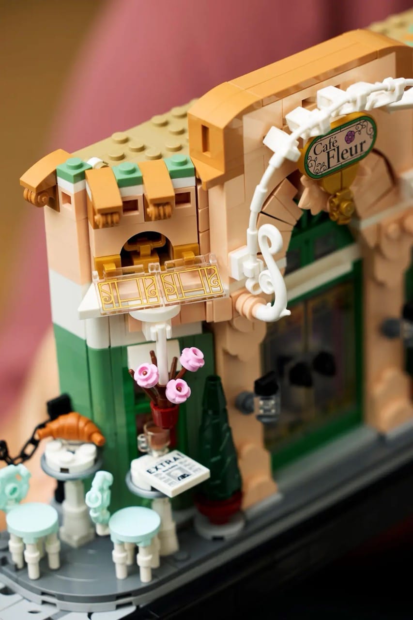 LEGO French Café Lifestyle Build